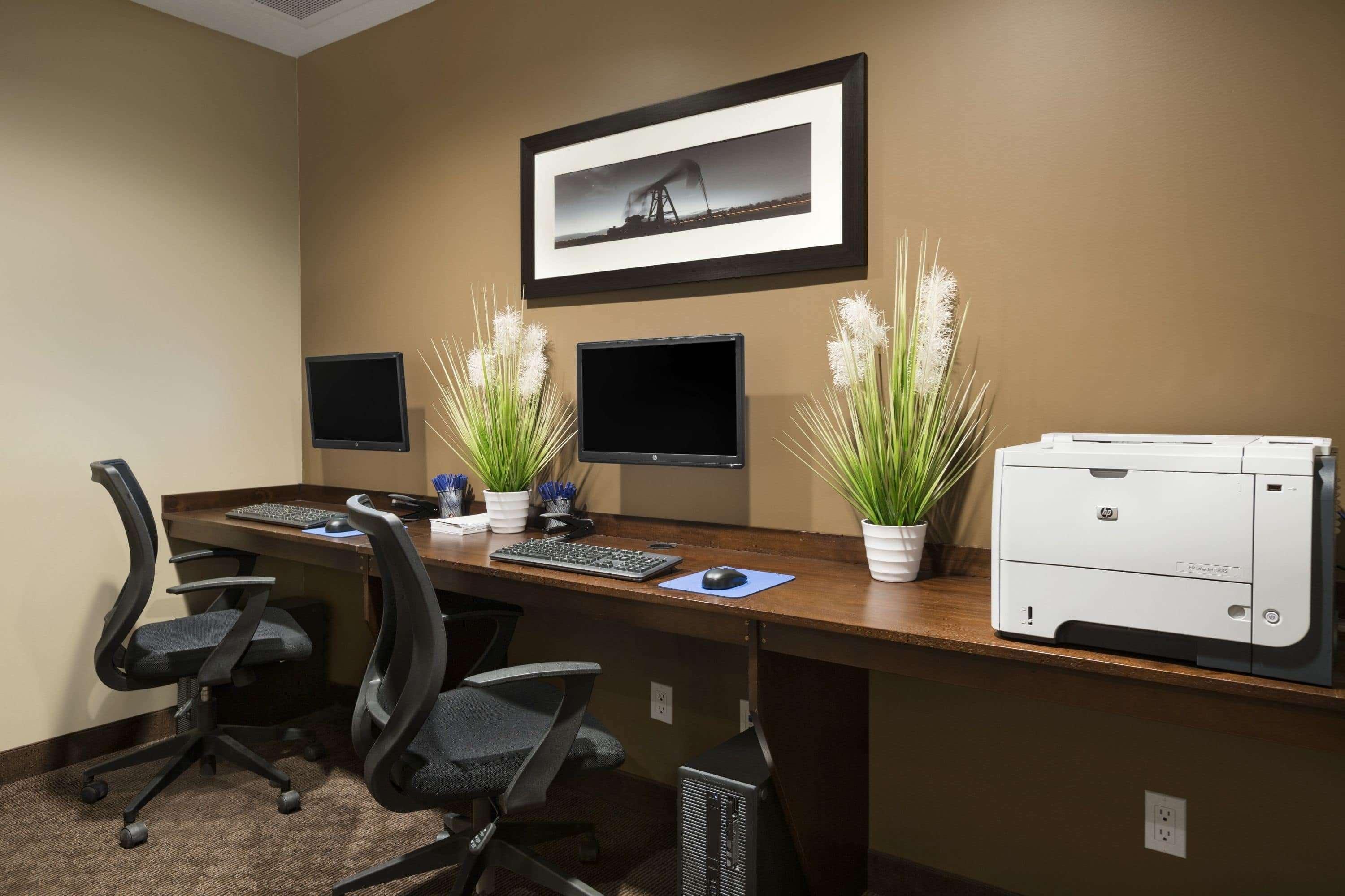 Microtel Inn & Suites By Wyndham Lloydminster Exterior foto